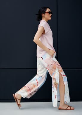 Leggy™ High Waist Straight Leg Pants in Tossed Blooms