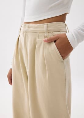 Denim Elastic Pleated Straight Leg Jeans