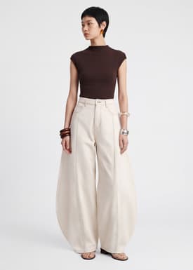 Contrast Stitch Barrel Jeans