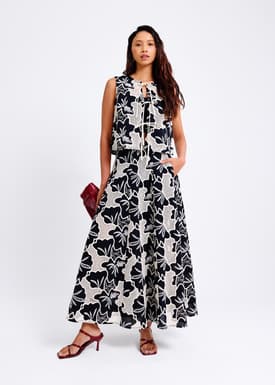 High Waist Flare Maxi Skirt in Midnight Blooms Broderie