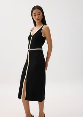 Contrast Knit V-neck Fitted Midi Dress