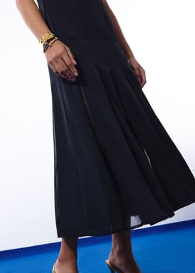 Round Neck Kick Flare Midaxi Dress