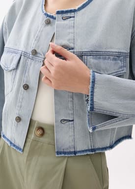 Cropped Fray Denim Jacket