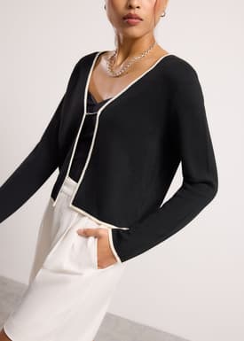 Relaxed Contrast Piping Knit Metal Clasp Cardigan
