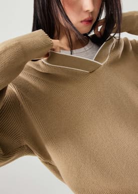 Contrast Trim Relaxed Knit Collared Sweater