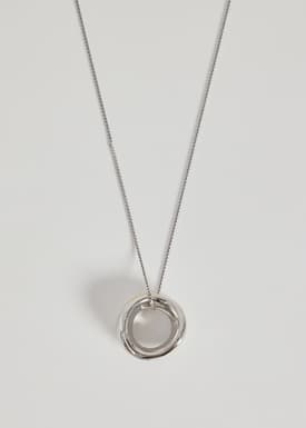 Metal Pendant Necklace