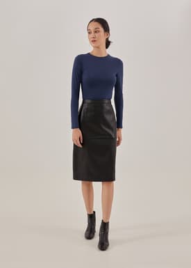 Valena Basic Crew Neck Top