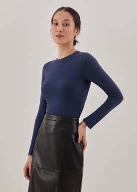 Valena Basic Crew Neck Top