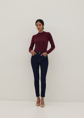 Knit High Neck Scallop Top