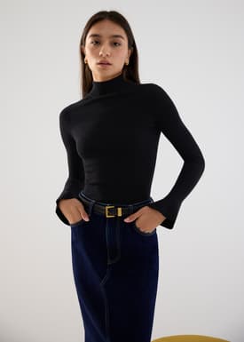 Turtle Neck Flare Sleeve Knit Top