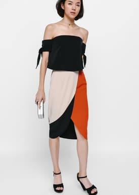 Neloda Knotted Off Shoulder Top