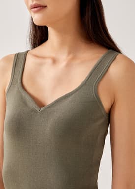 Kurie Sweetheart Knit Top