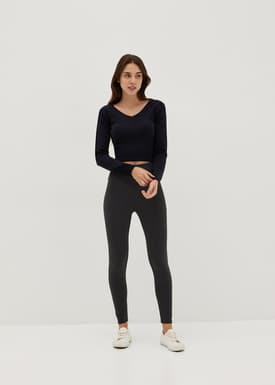 Knit V-neck Fitted Crop Sweater