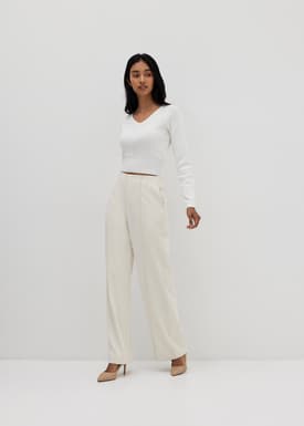 Knit V-neck Fitted Crop Sweater