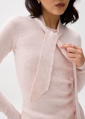 Round Neck Fitted Tie Knit Top