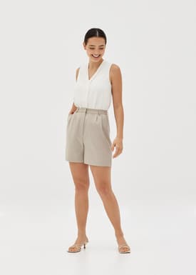 Karileen Front Collar Sleeveless Top