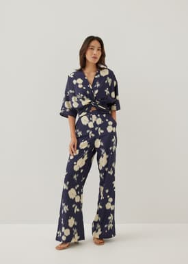 Cataleya Twist Front Top