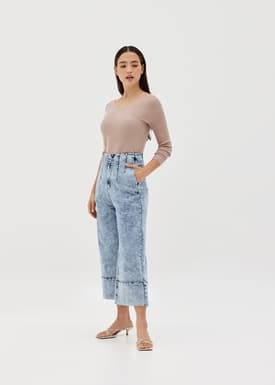 Lauren V-neck Knit Top