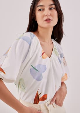 Carlee V-neck Puff Sleeve Blouse in Precious Treasures