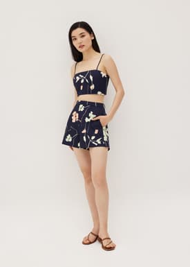 Krislyn Tailored Shorts in Springday Dream