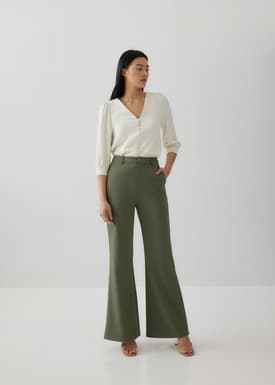 Izzie V-neck Puff Sleeve Blouse