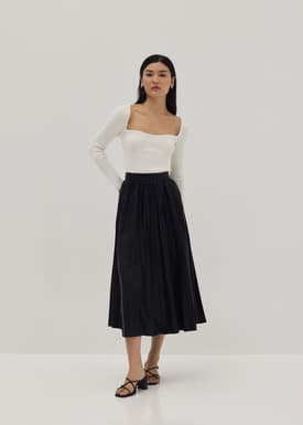 Marga Sweetheart Knit Top