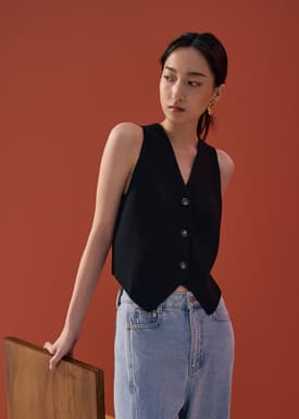 Esah Relaxed Knit V-neck Vest Top
