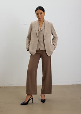 RuchedReady® Aika Lightweight Classic Shoulder Padded Blazer