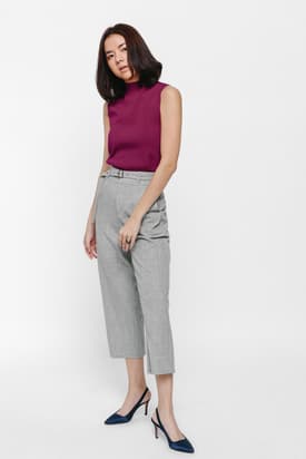 Haniela Funnel Neck Knit Top