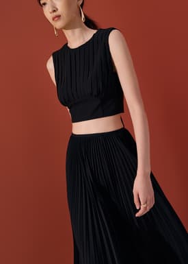 Tie Back Round Neck Crop Top