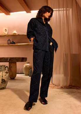 Elastic Peg Leg Pants in Soft Breeze Broderie