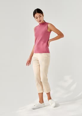 Haniela Funnel Neck Knit Top