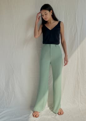 Pvara Regular Flare Pants (2022 Version)