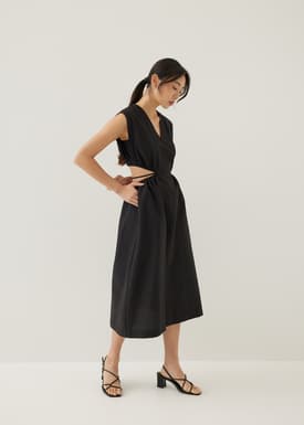 Harleen Elastic Fit & Flare Midi Dress