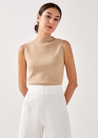 Haniela Funnel Neck Knit Top
