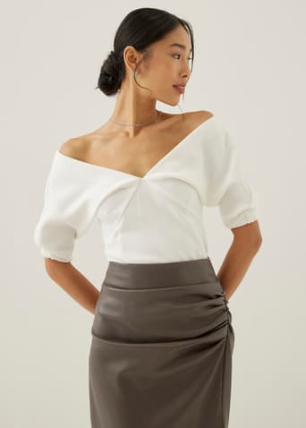 Hannie Fitted Off Shoulder Blouse