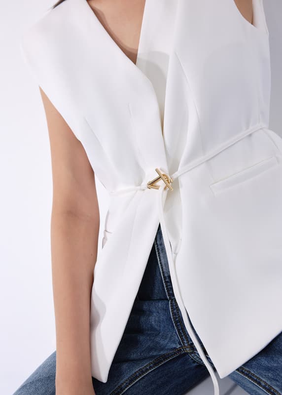 Ji-woo Relaxed Belted Shoulder Padded Crepe Longline Vest | Love