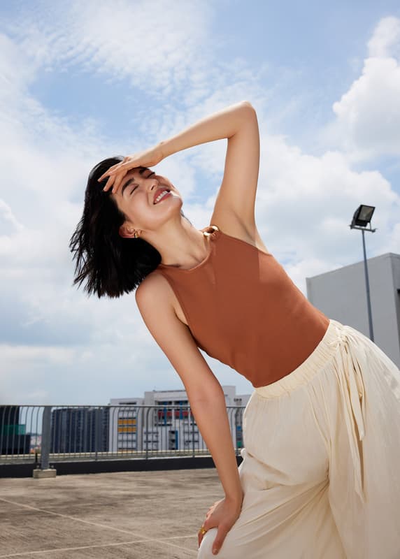 トップス Chieko+ shiny tank Black Chieko+ shiny tank Black