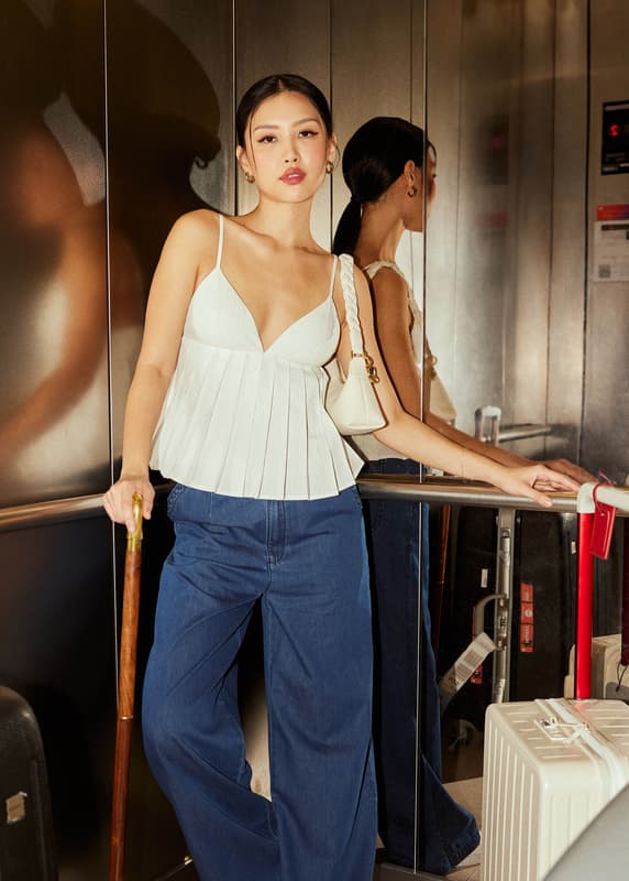 Bibiy. LOLA PEPLUM トップス｜新品未使用 正規品】Bibiy LOLA PEPURAMU TOP - メルカリ