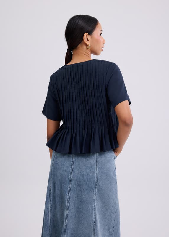 Oxford Pintuck Notched Peplum Top | Love, Bonito INTL