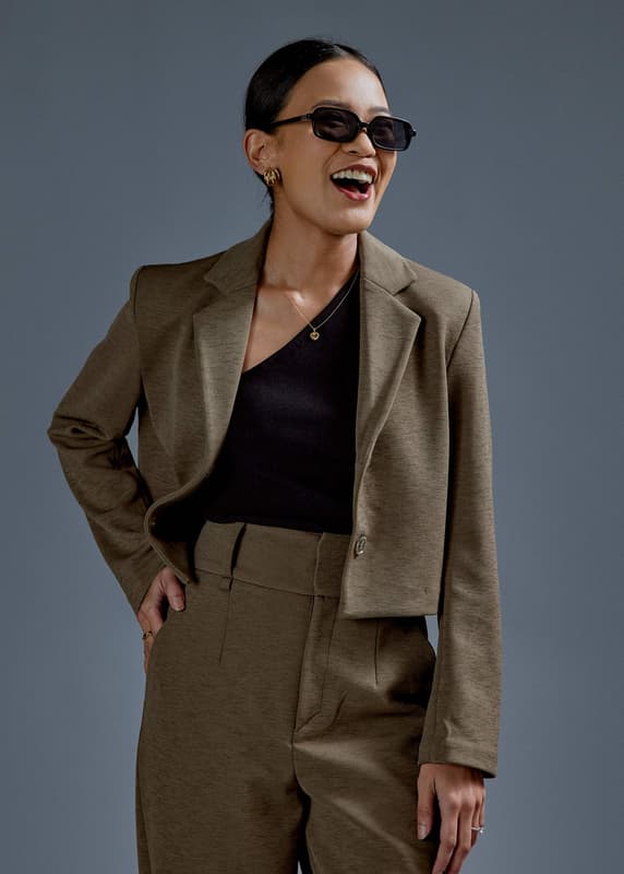 Alya Boxy Crop Blazer