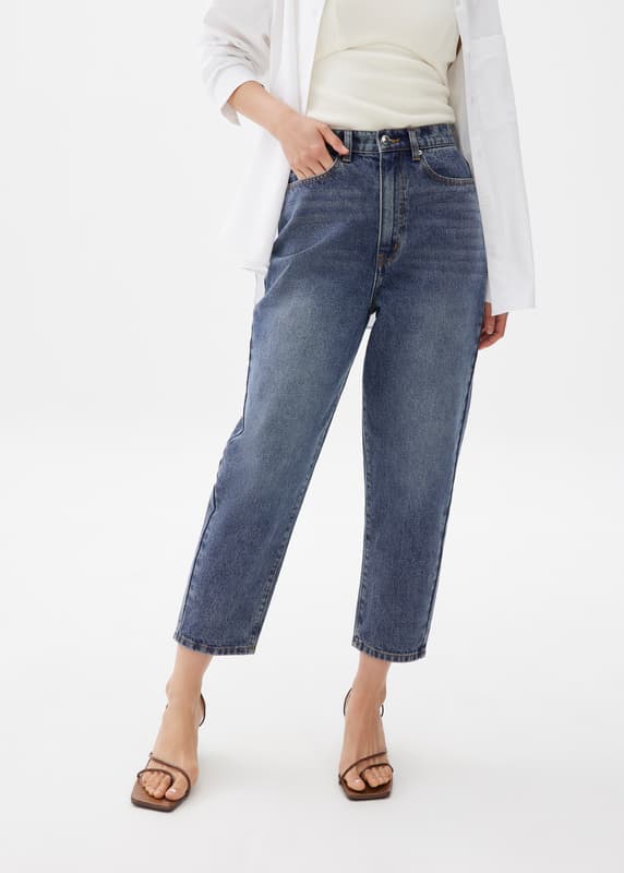 Flynn Cropped Mom Jeans