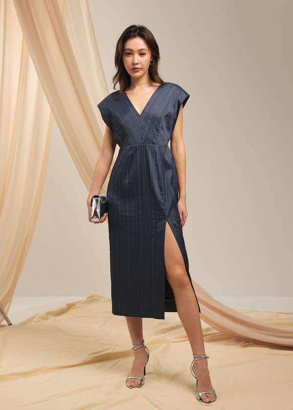 完売品・新品【STATE of MIND】allow V neck longOP Striped V-neck Column Midaxi Dress | Love, Bonito US