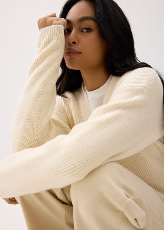 Ribbed V-neck Knit Cardigan