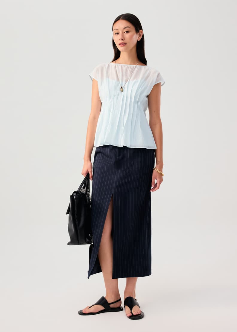 11c6011427-121-2_usrfad7188bujcxm