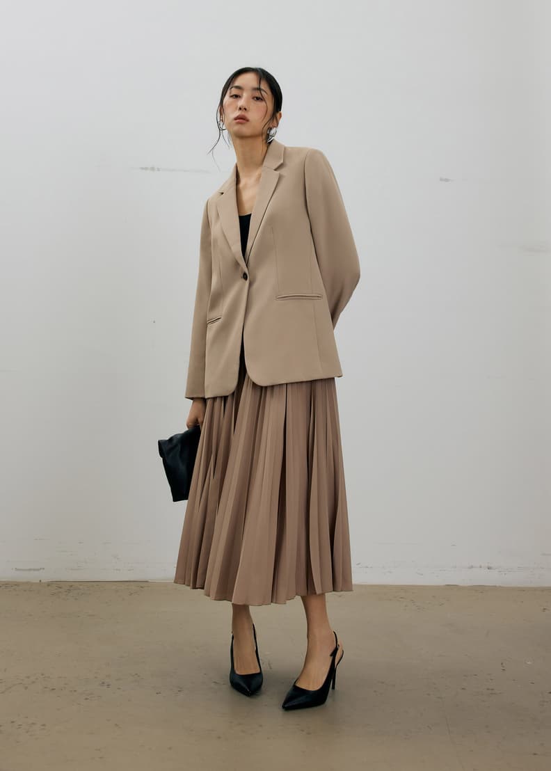 RuchedReady® Aika Lightweight Classic Shoulder Padded Blazer