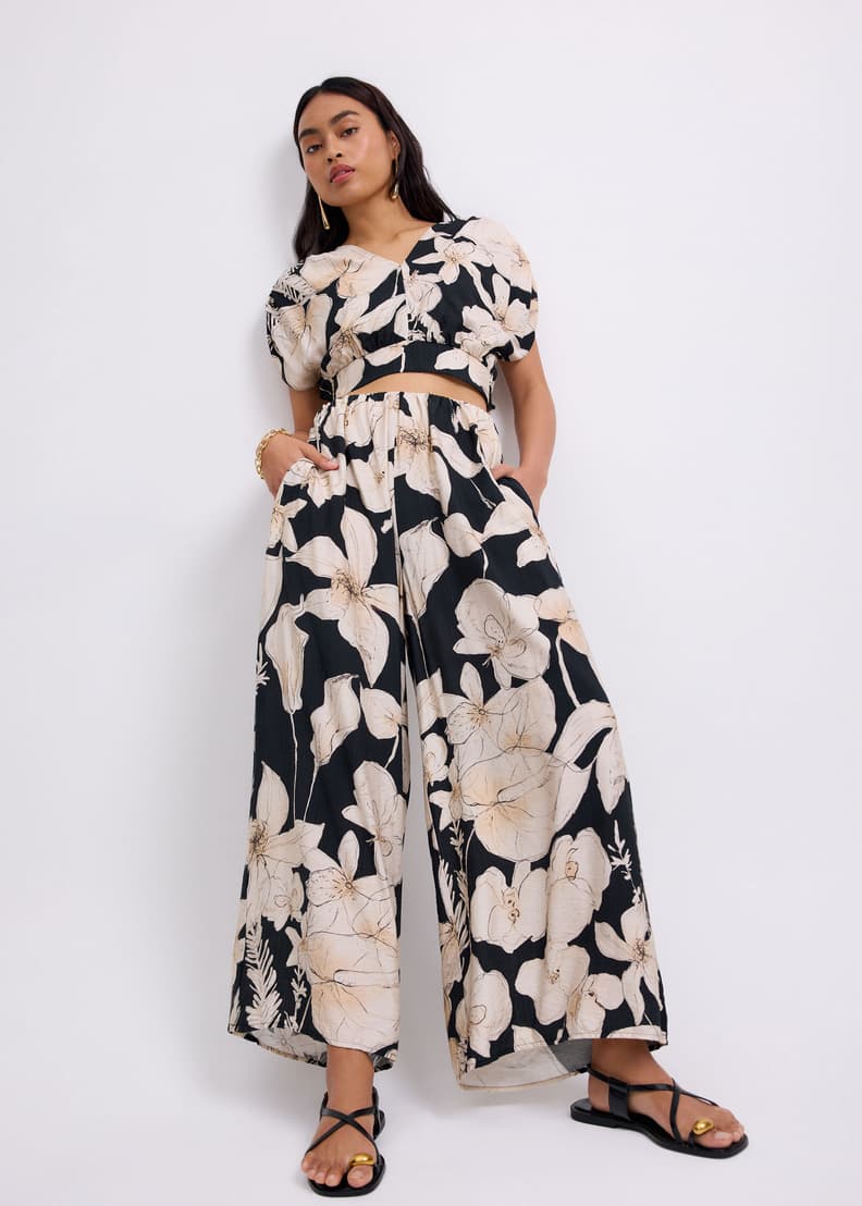 Elastic Kimono Sleeve Crop Top in Garden City Blooms | Love