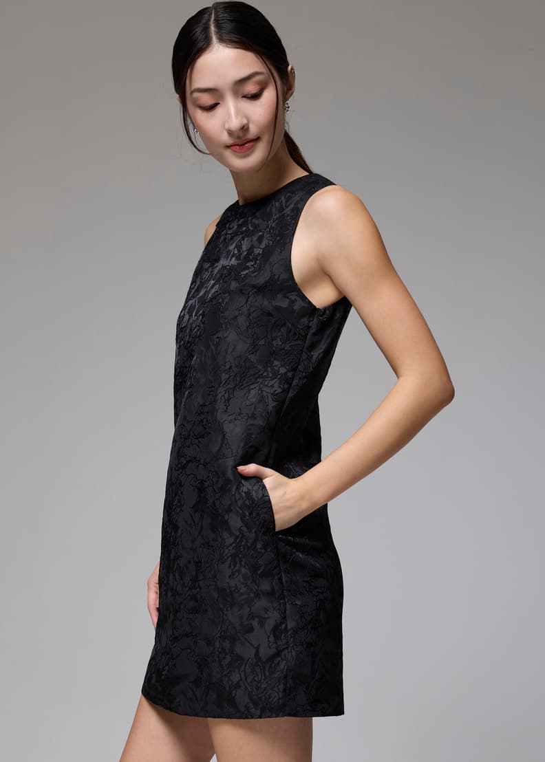 【最終価格★値下なし】Lover Back Ribbon Dress Niobe Lace Back Midi Dress | Love, Bonito SG