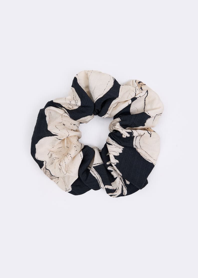 Love Bonito Scrunchie in Garden City Blooms | Love, Bonito HK