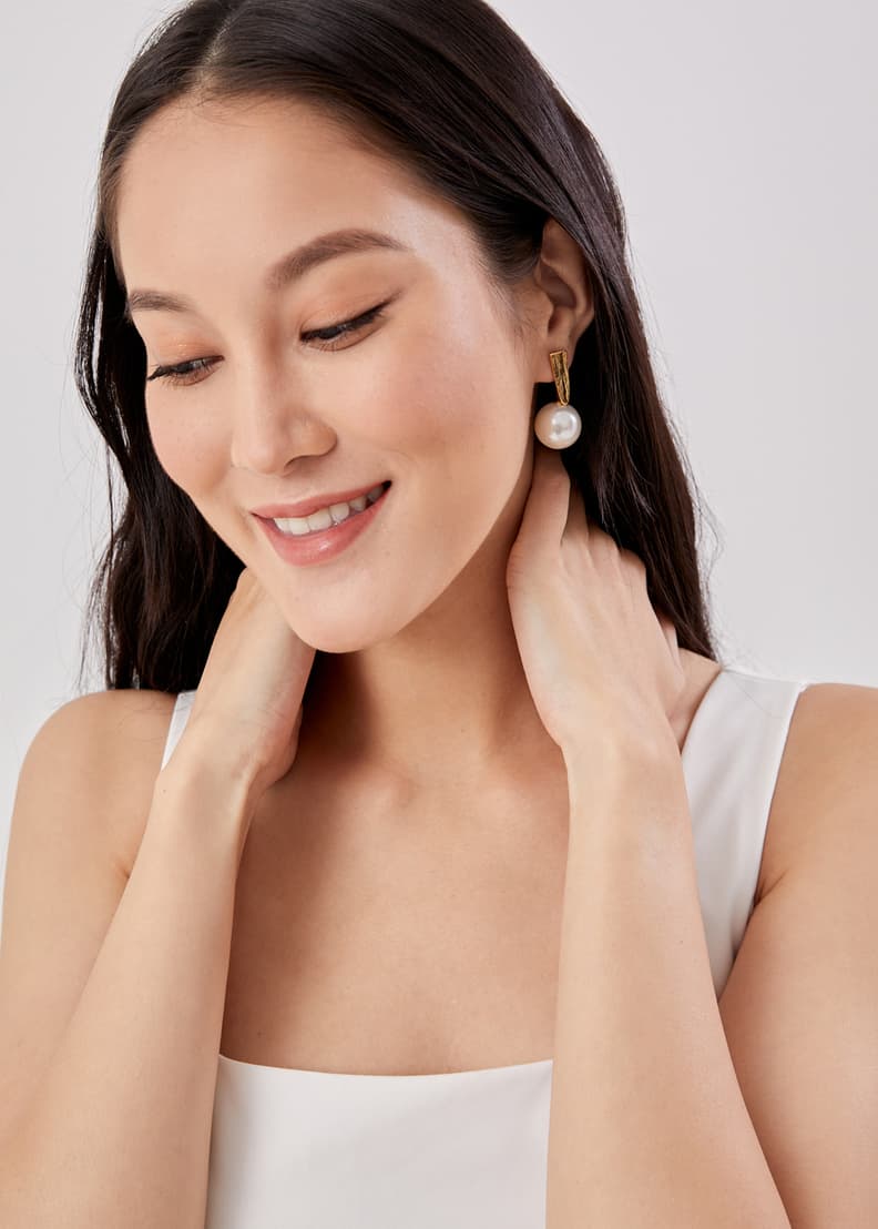 Gold moti earrings best sale